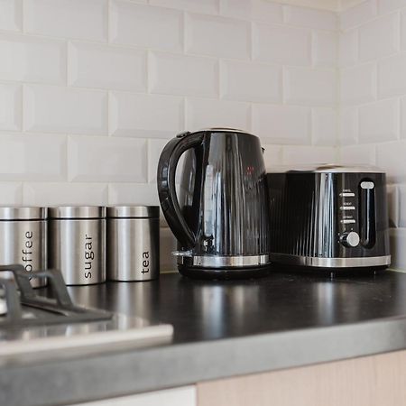 런던 Modern Cosy Corner Flat 3 Bed And Loft Sleep 7 People 아파트 외부 사진