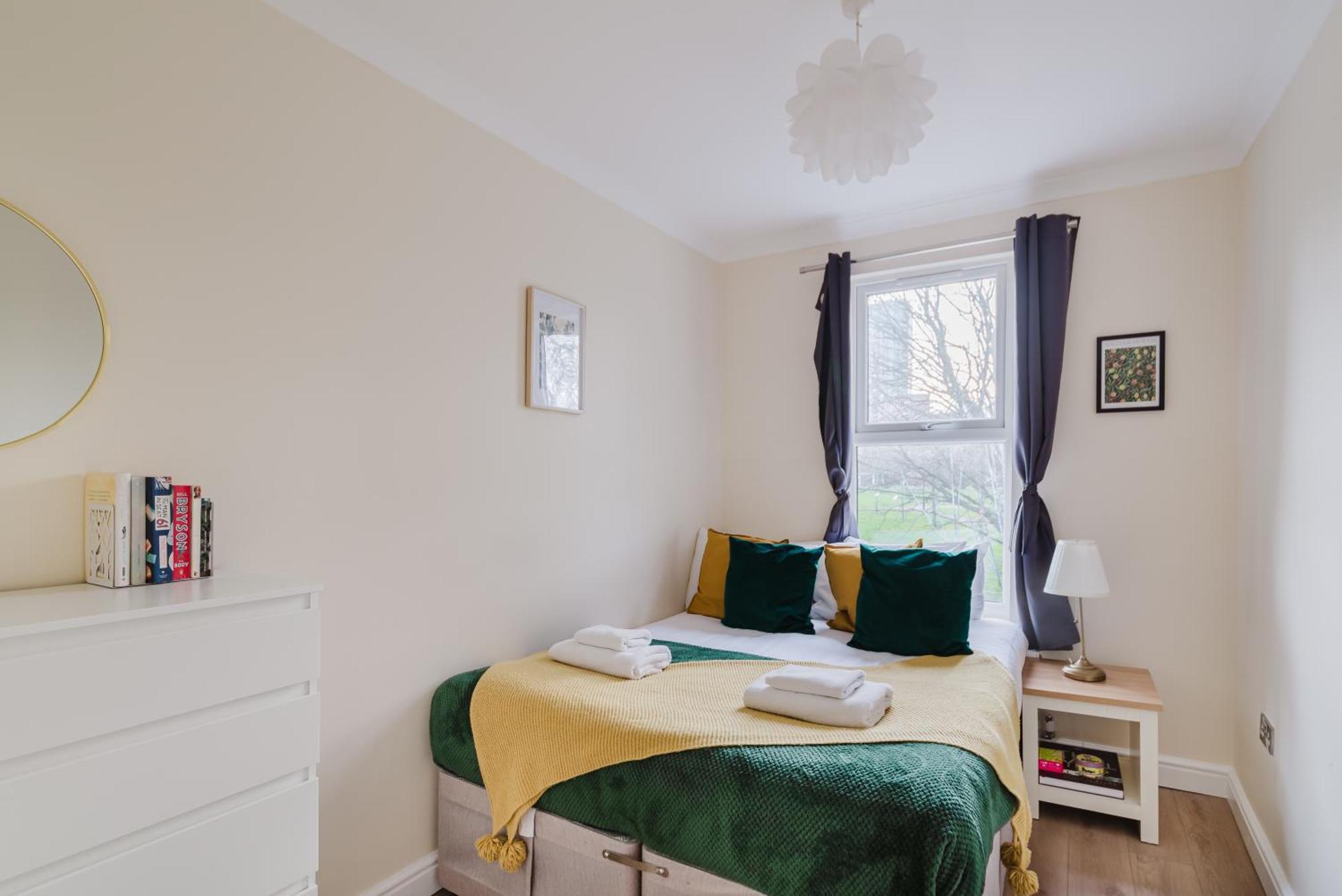 런던 Modern Cosy Corner Flat 3 Bed And Loft Sleep 7 People 아파트 외부 사진