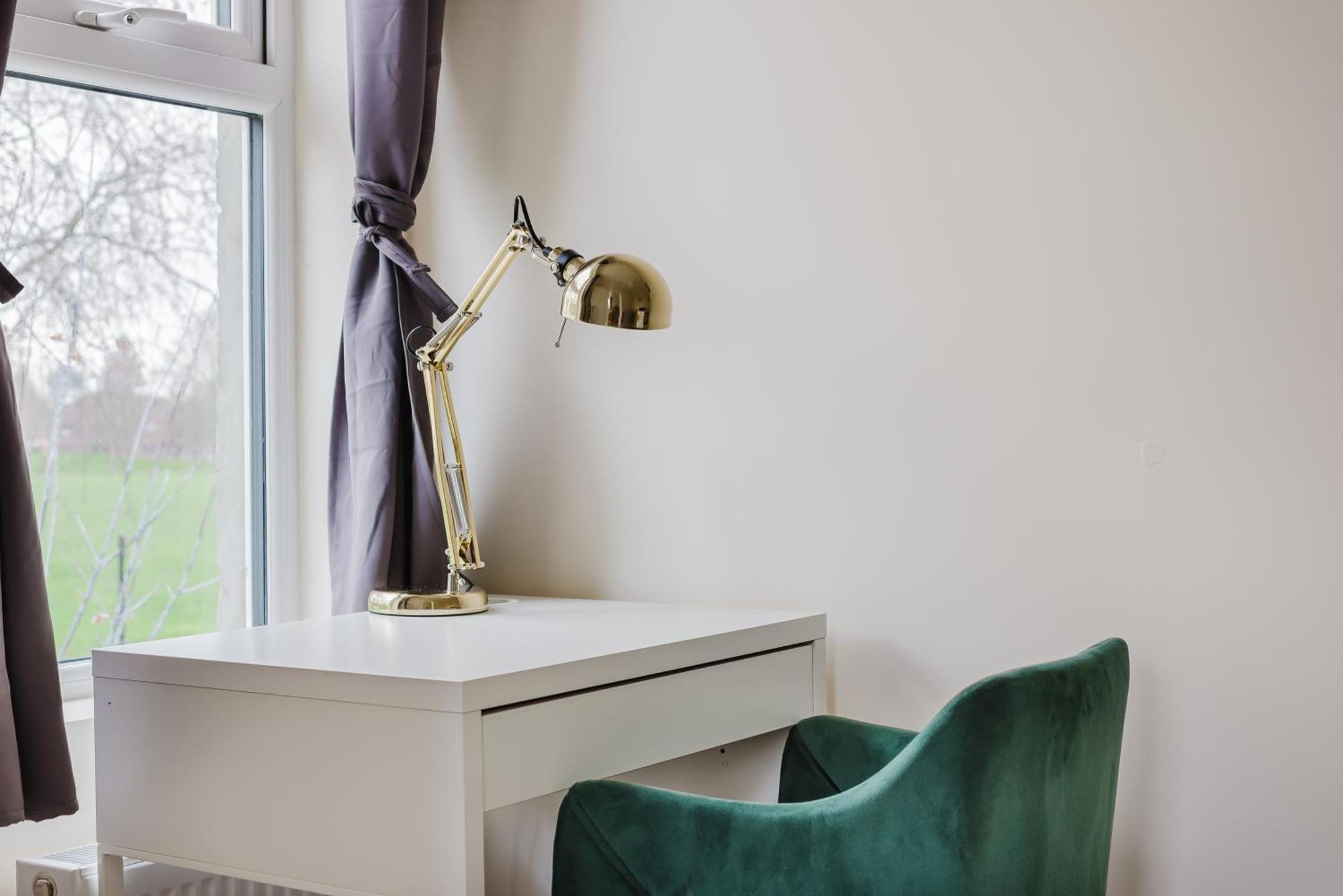 런던 Modern Cosy Corner Flat 3 Bed And Loft Sleep 7 People 아파트 외부 사진
