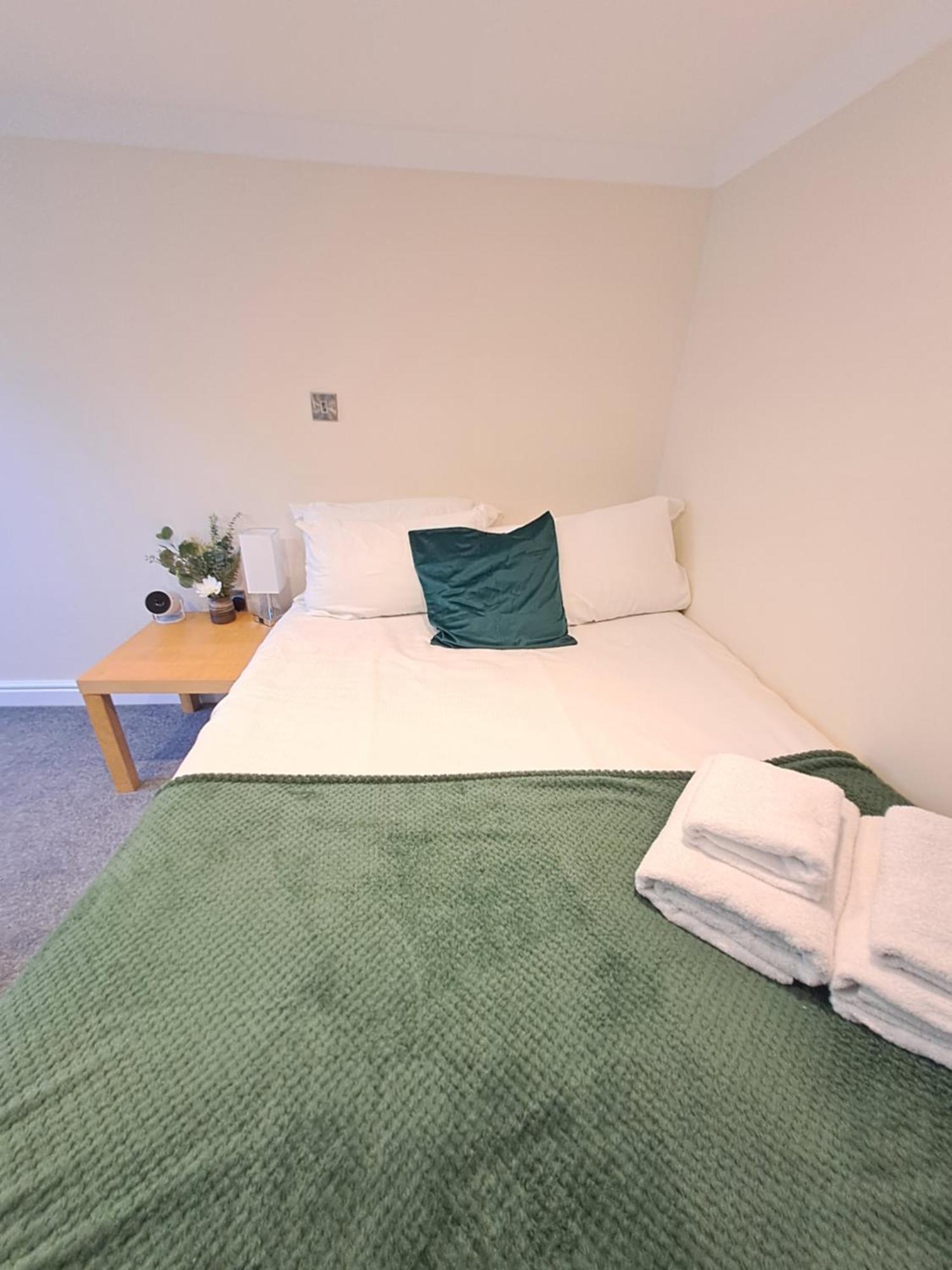 런던 Modern Cosy Corner Flat 3 Bed And Loft Sleep 7 People 아파트 외부 사진
